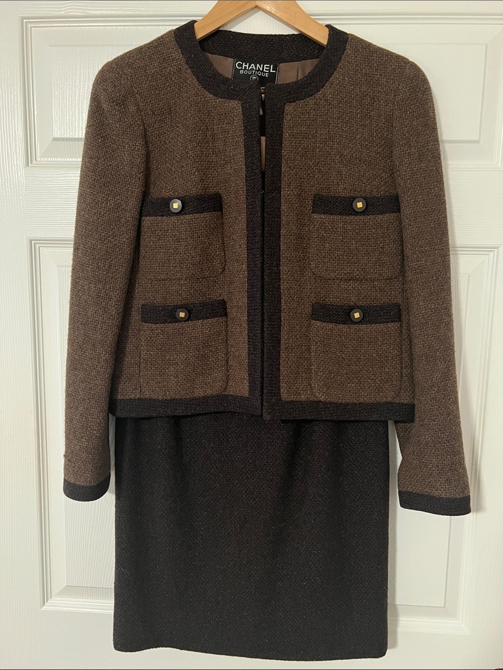 Authentic CHANEL Brown Tweed suit in like-new condition